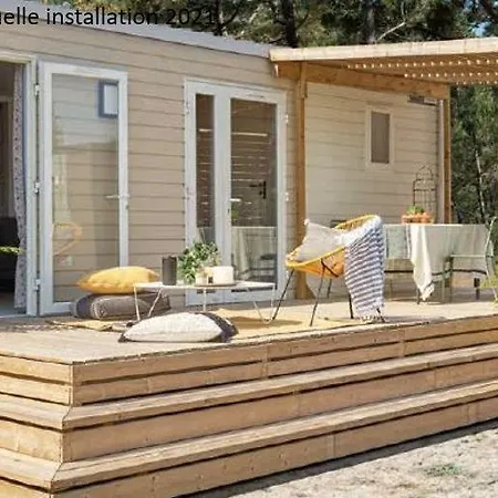 Camping La Buissiere 3*