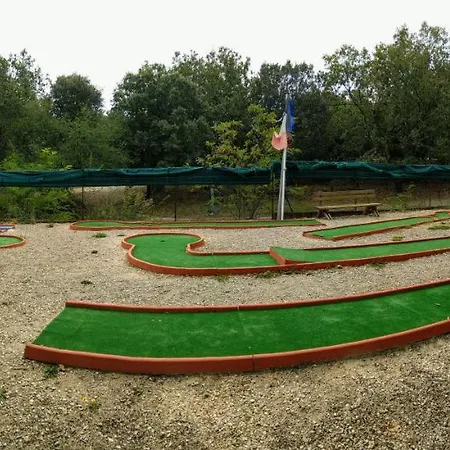 Camping La Buissiere Campsite 3*