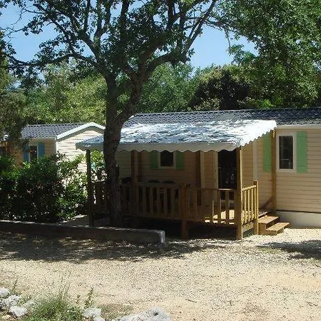 אתר קמפינג Camping La Buissiere ברז'אק